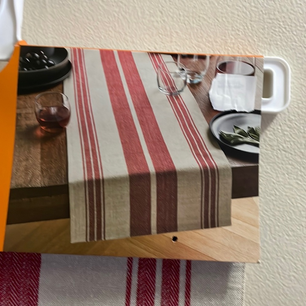 Table runner new